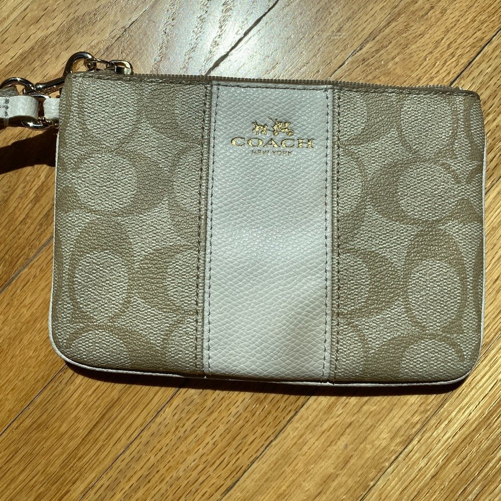Coach Signature Wristlet Corner Zip Canvas